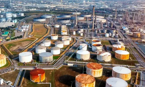 aerial-view-gas-oil-refinery-oil-industry aerial-view-gas-oil-refinery-oil-industry